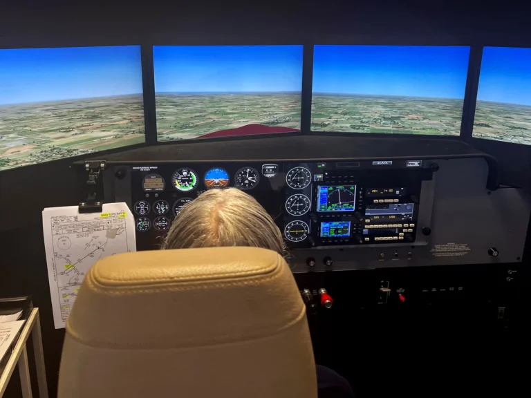 סימולטור טיסה מקצועי בהרצליה